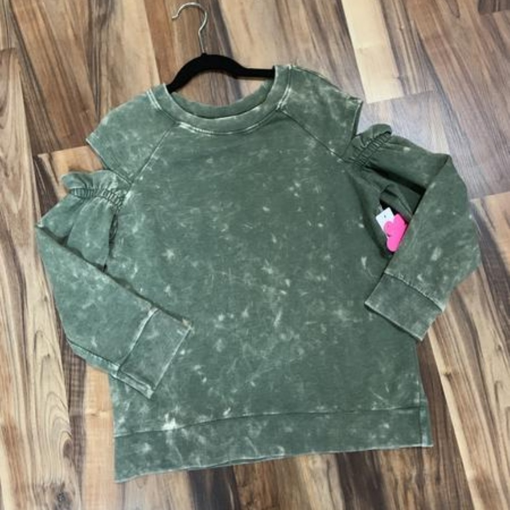 ACID WASH COLD SHOULDER TOP